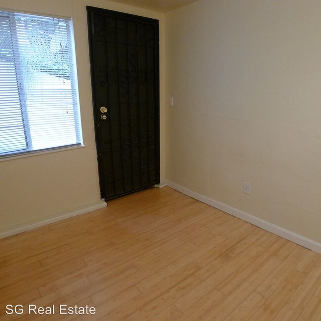 Building Photo - 557 Spruce St