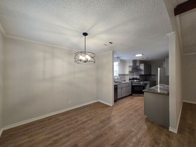 Foto del edificio - 3005 Tallwood Dr
