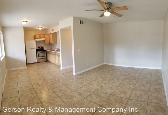 Building Photo - 3208 N 67th Pl