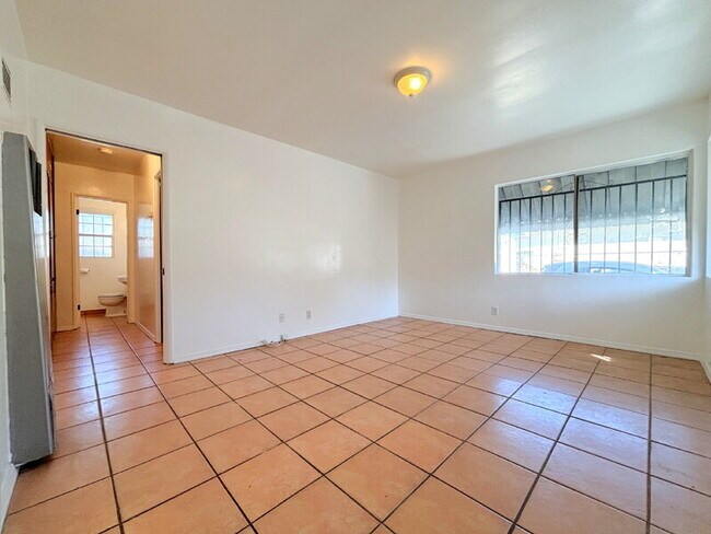 Foto del edificio - 645 S Bonnie Beach Pl