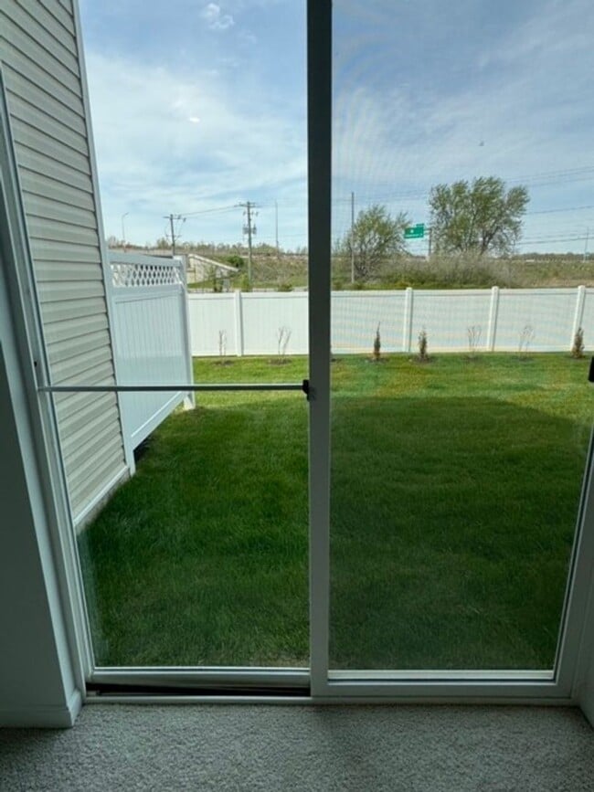 Foto del edificio - 208 Douglas Wy