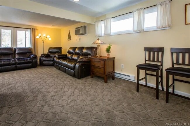 Building Photo - 31 Cinnamon Spring