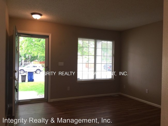 Building Photo - 9675 Canberra Dr