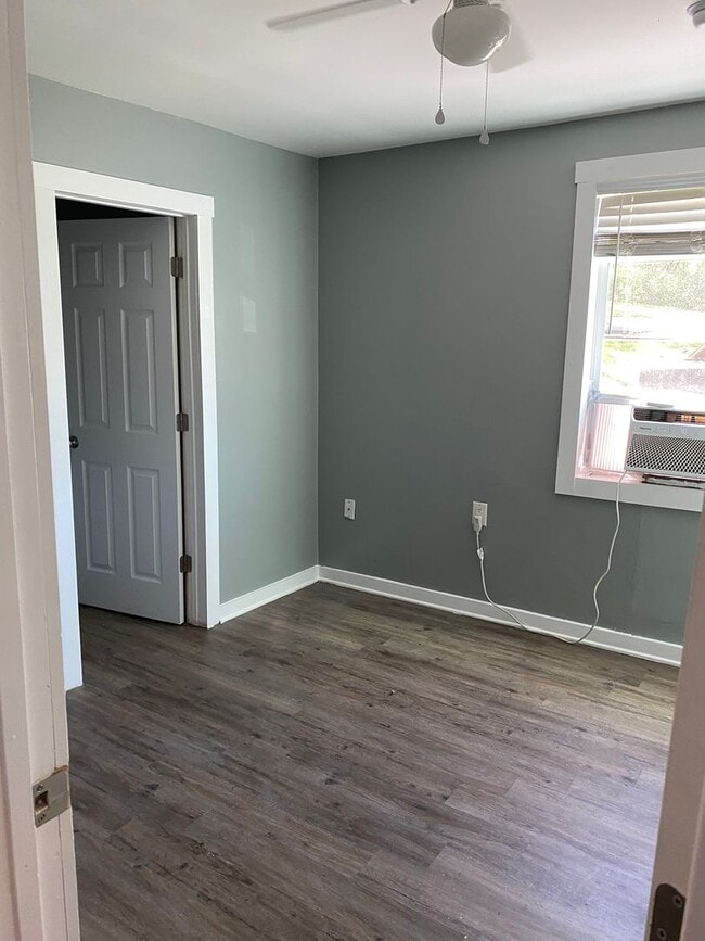 Building Photo - 1 bd duplex