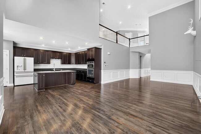 Foto del edificio - 23202 Evergreen Ridge Dr