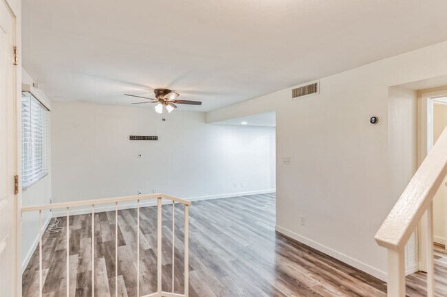 Building Photo - 225 N Standage