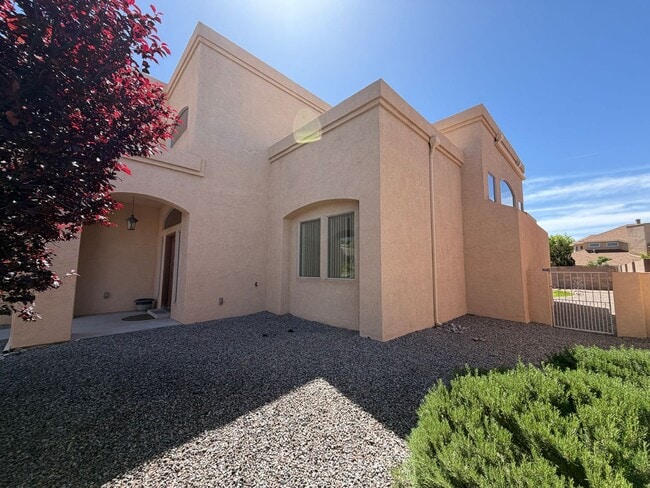Building Photo - 4 Bedroom Home Plus Office Available Near Eubank Blvd NE & Paseo Del Norte!