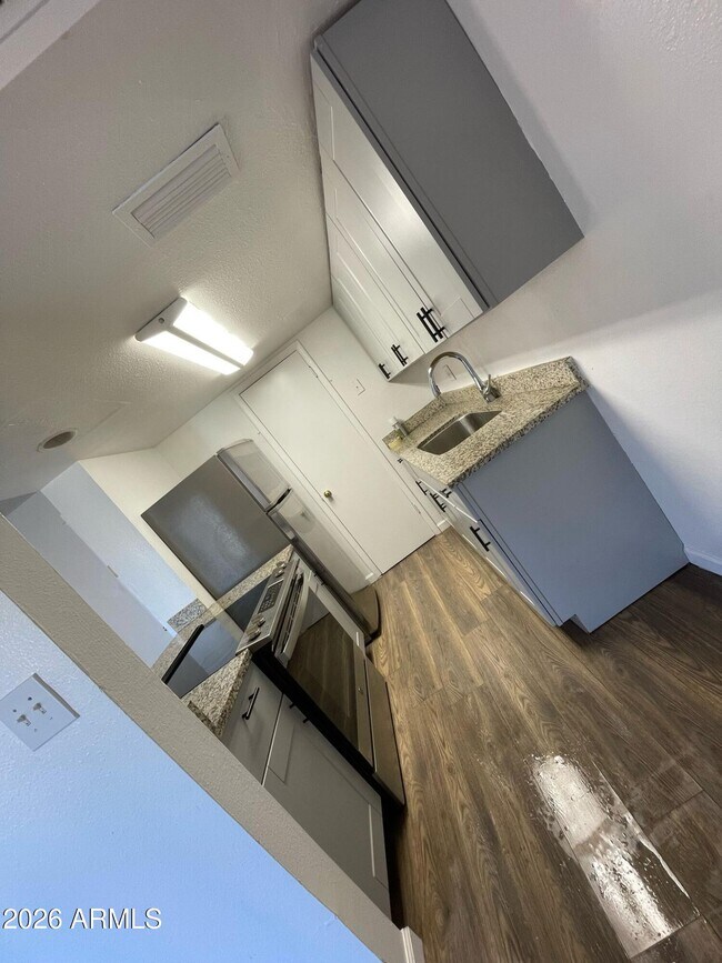 Foto del edificio - 6726 W Monterosa St