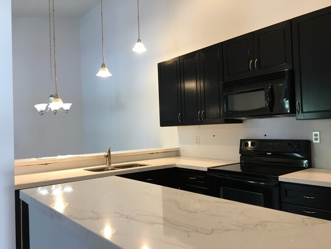 Building Photo - 6495 Chasewood Dr