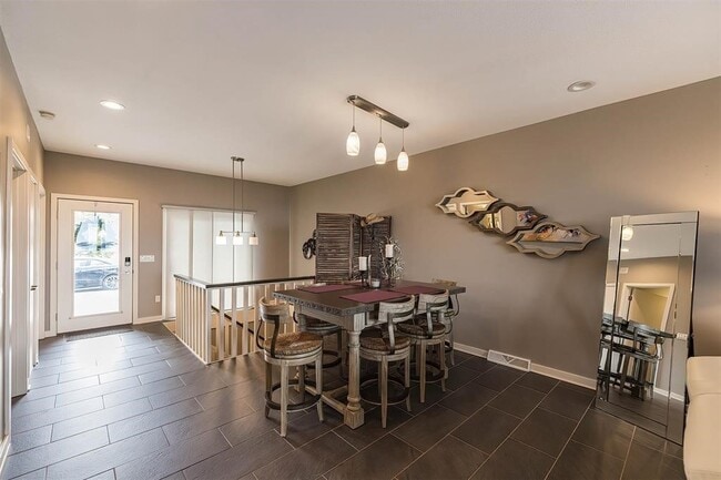 Building Photo - 1036 Lookout Dr