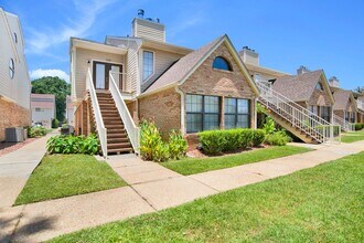 Building Photo - 5001 Grande Dr