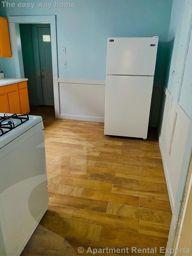 Foto del edificio - Malden 2 Bedroom - Parking