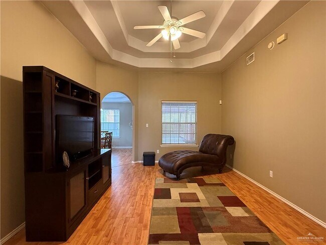 Foto del edificio - 14 Nora Dr