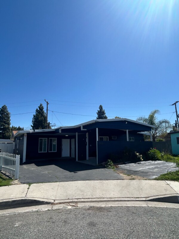 Foto del edificio - 11933 206th St