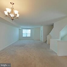 Building Photo - 1445 Carrick Ct