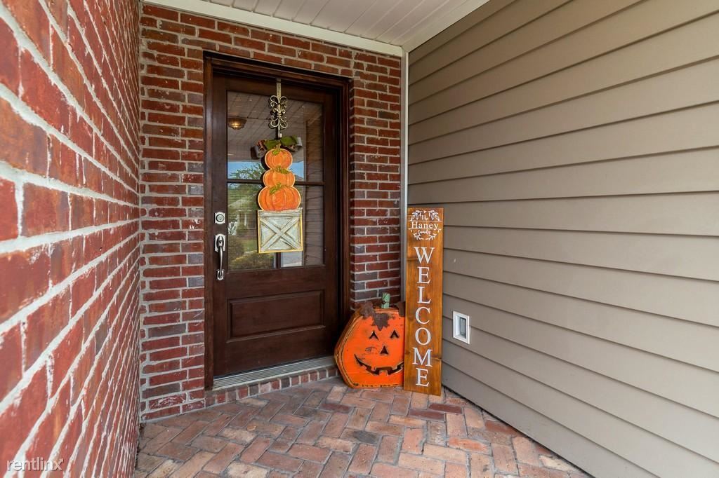 Primary Photo - 3 br, 2 bath House - 11 Whitestone Court