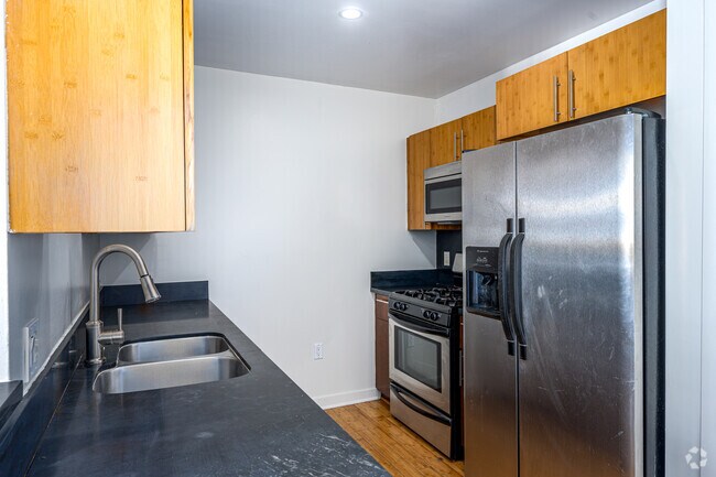 2 habitaciones, 2 baños - 984 pies cuadrados - Cocina - 4th & Main