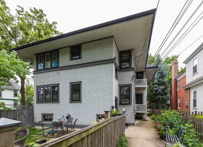 Building Photo - 202 Ridgeland Ave