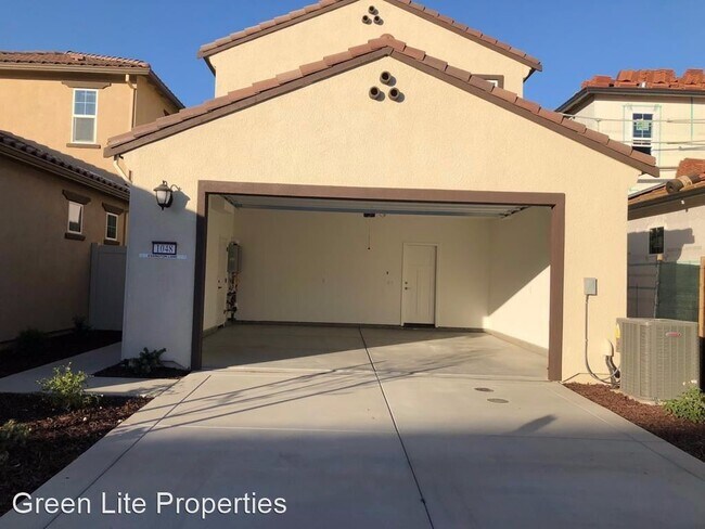 Building Photo - 3 br, 2.5 bath House - 1048 Essington Lane