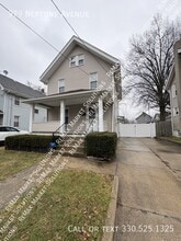 Building Photo - 979 Neptune Ave