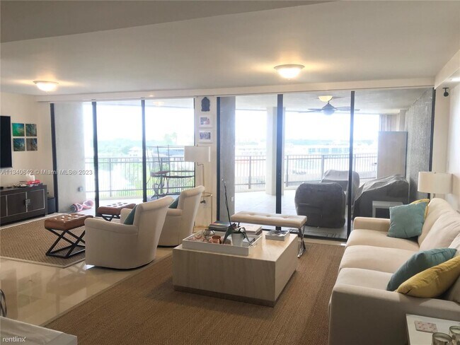 Foto del edificio - 3 br, 2 bath Condo - 2901 S Bayshore Dr Ap...