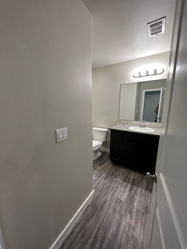 Foto del edificio - New townhome for rent