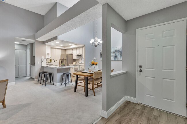 Building Photo - 6372 Buena Vista Dr