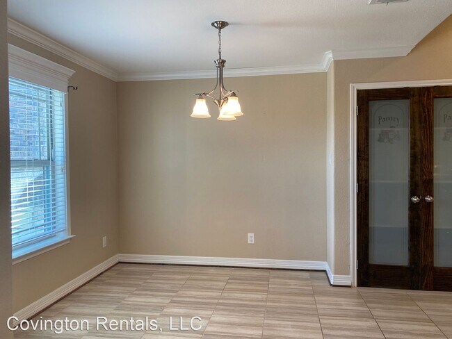 Building Photo - 3 br, 3 bath House - 2118 Yturria