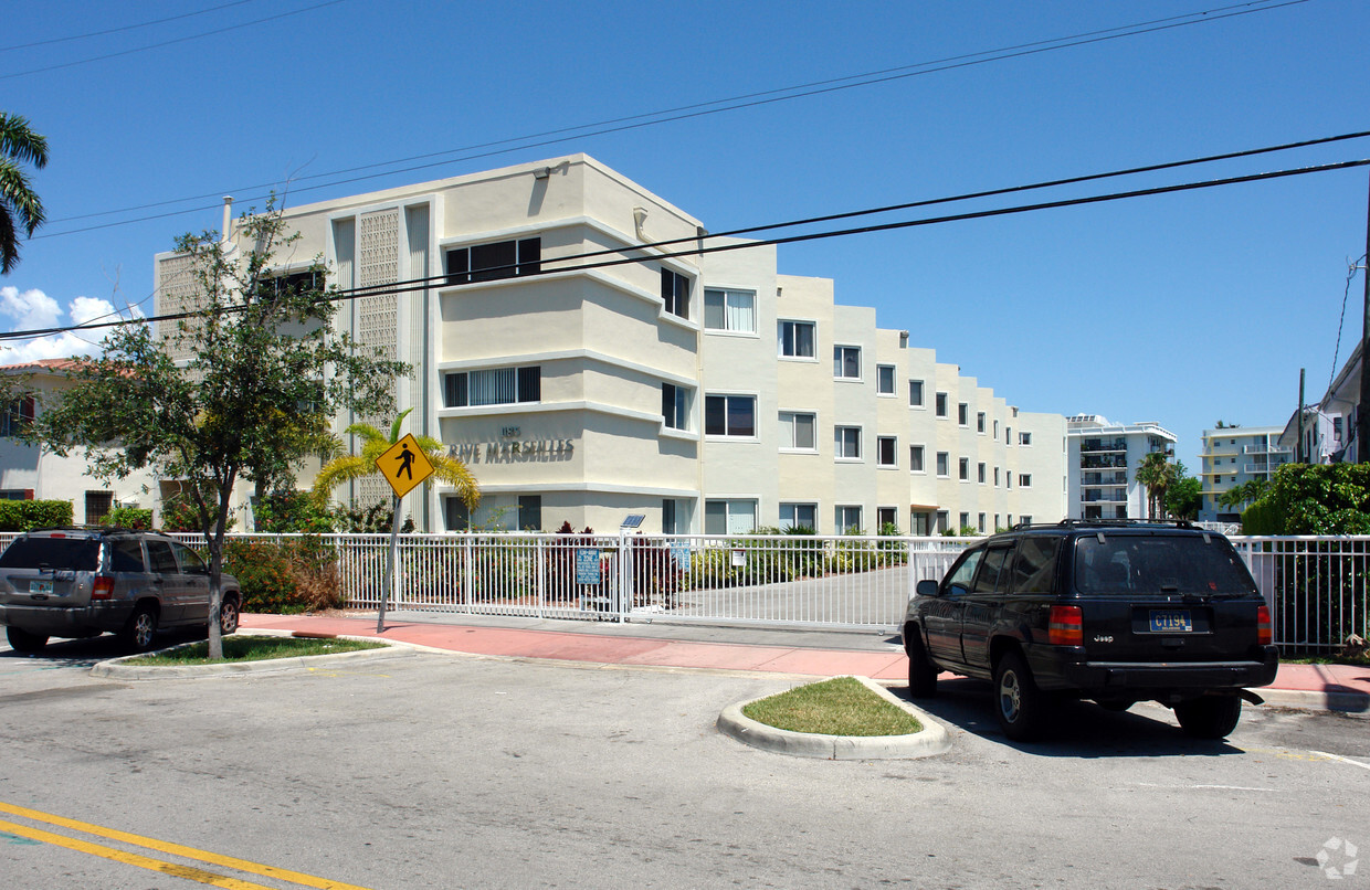 Primary Photo - Rive Apartments