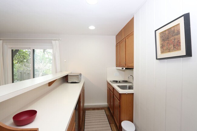 Building Photo - Serene Montclair ADU with Private Patio