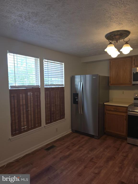 Foto del edificio - 9638 Glendower Ct