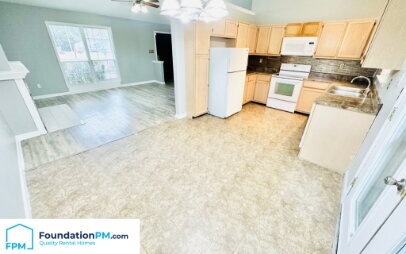 Foto del edificio - "Charming 4-Bedroom Memphis Home with Cozy Fireplace and Spacious Living!"