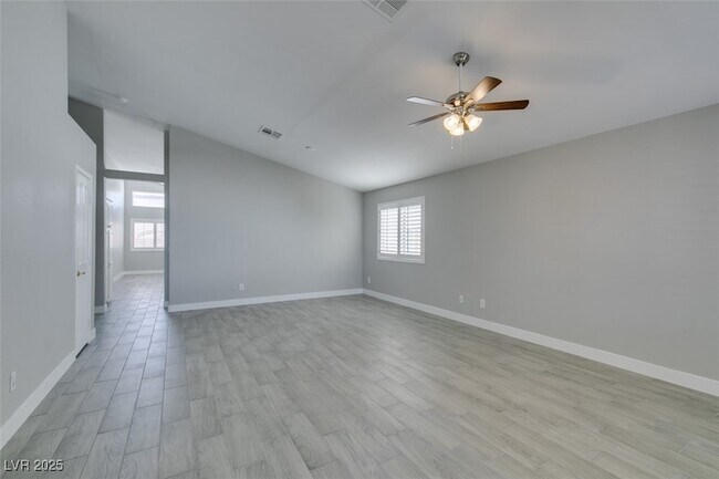Foto del edificio - 2744 Summerchase Ln