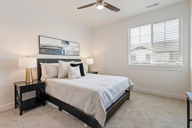 Foto del edificio - 10951 W Lavonne Ln