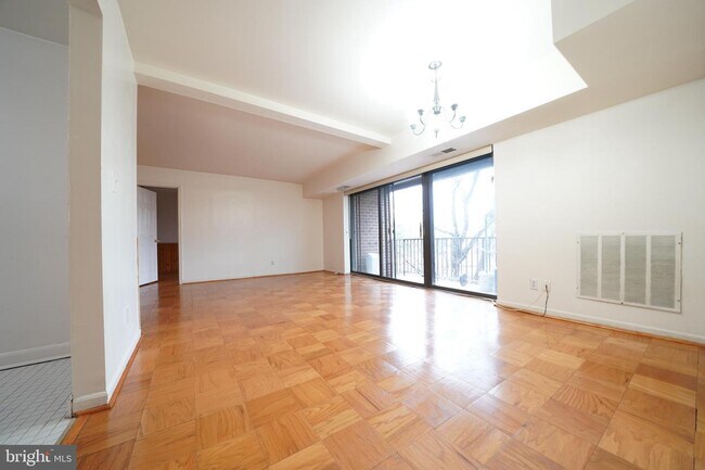 Building Photo - 7807 Dassett Ct