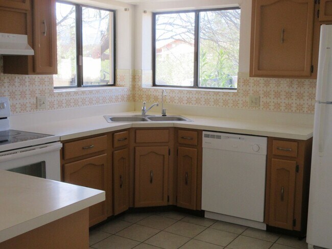 Foto del edificio - Unfurnished home on acreage