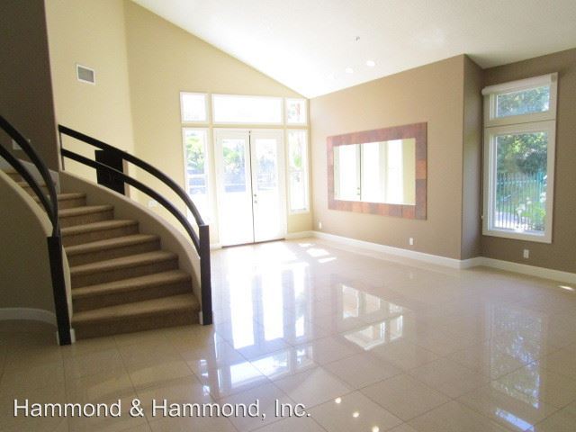 Foto del edificio - 4158 Greenbrier Ln