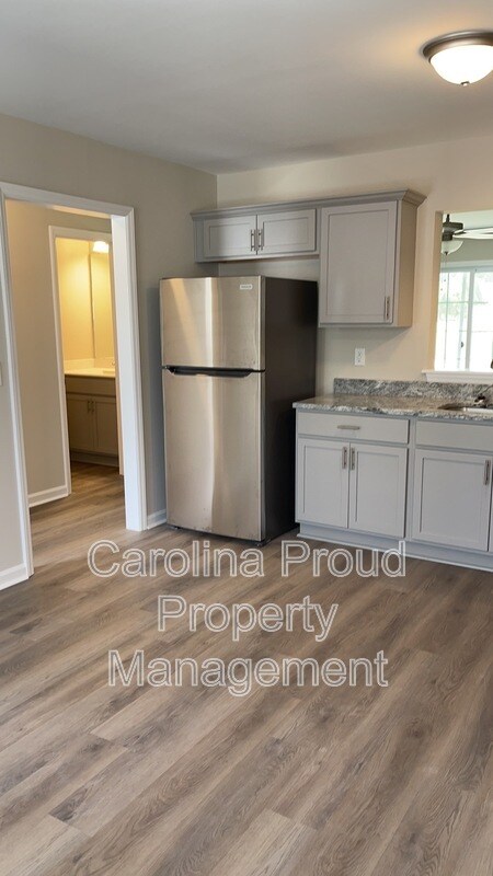 Foto del edificio - 4033 Lucerne Ct