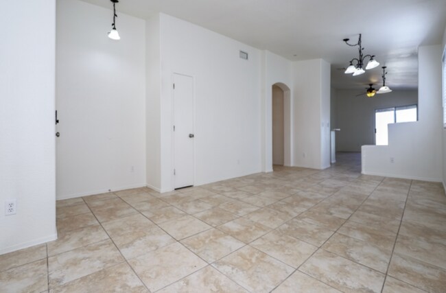 Building Photo - Tucson, AZ - Single-Family - $1,945.00