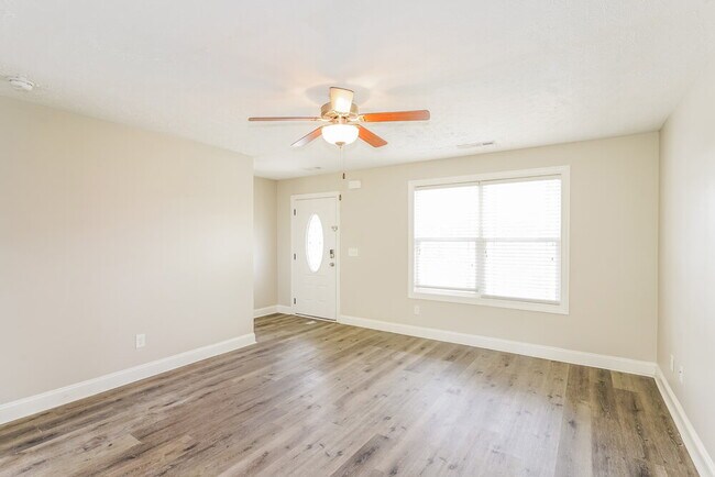 Foto del edificio - 1020 Tammy Sue Ln