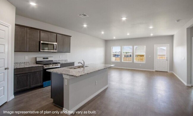 Building Photo - Stylish & Smart Living in Yukon – 4-Bedroo...