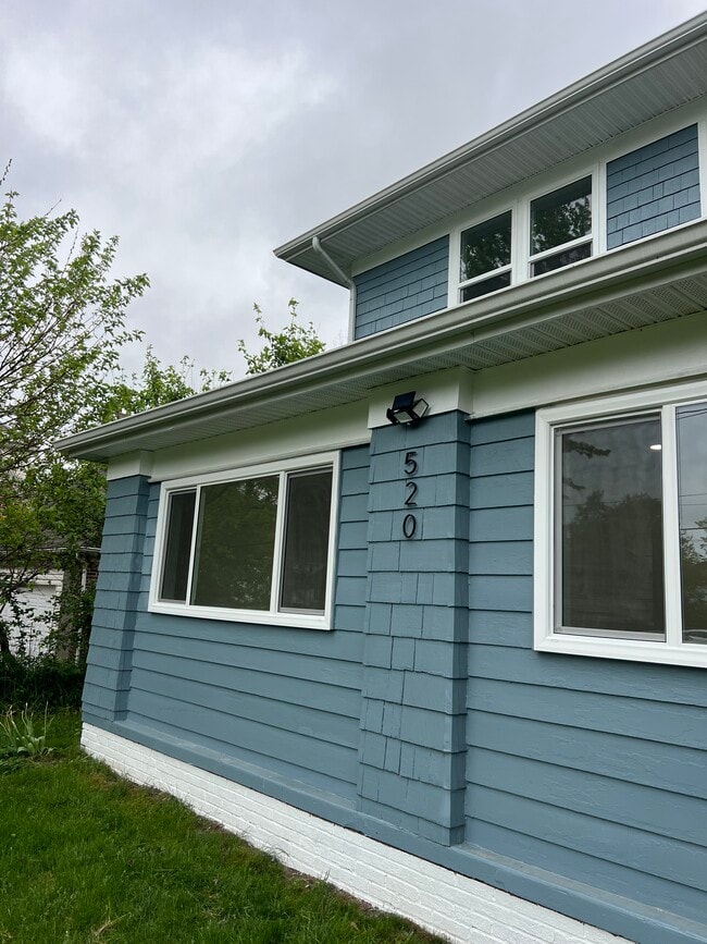 Building Photo - 520 S Judkins Ave