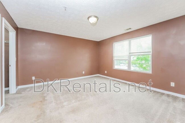 Building Photo - 12201 Fairington Ridge Cir