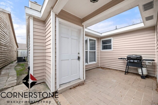 Building Photo - 3 bedroom home LOCATED OFF OF JONES CREEK ...