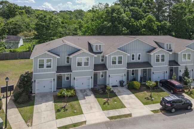 Foto del edificio - NEW LOW PRICE!!