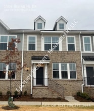 Building Photo - 1504 Irving Hl Dr