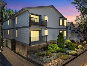 Building Photo - 1125 N 93rd St