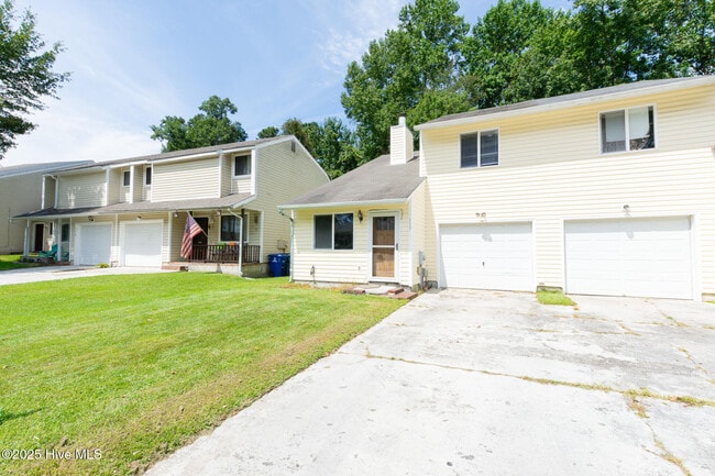 Building Photo - 117 Brenda Dr
