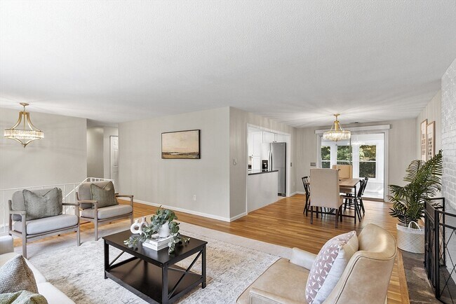 Foto del edificio - 1022 Pleasant St