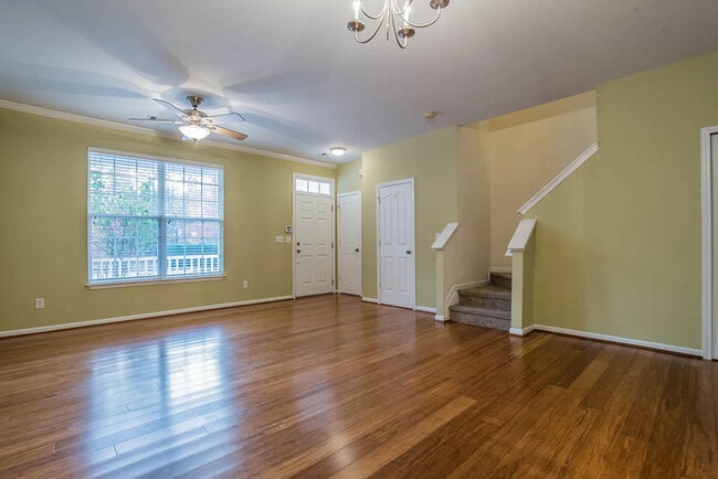 Building Photo - 303 Huck Ct